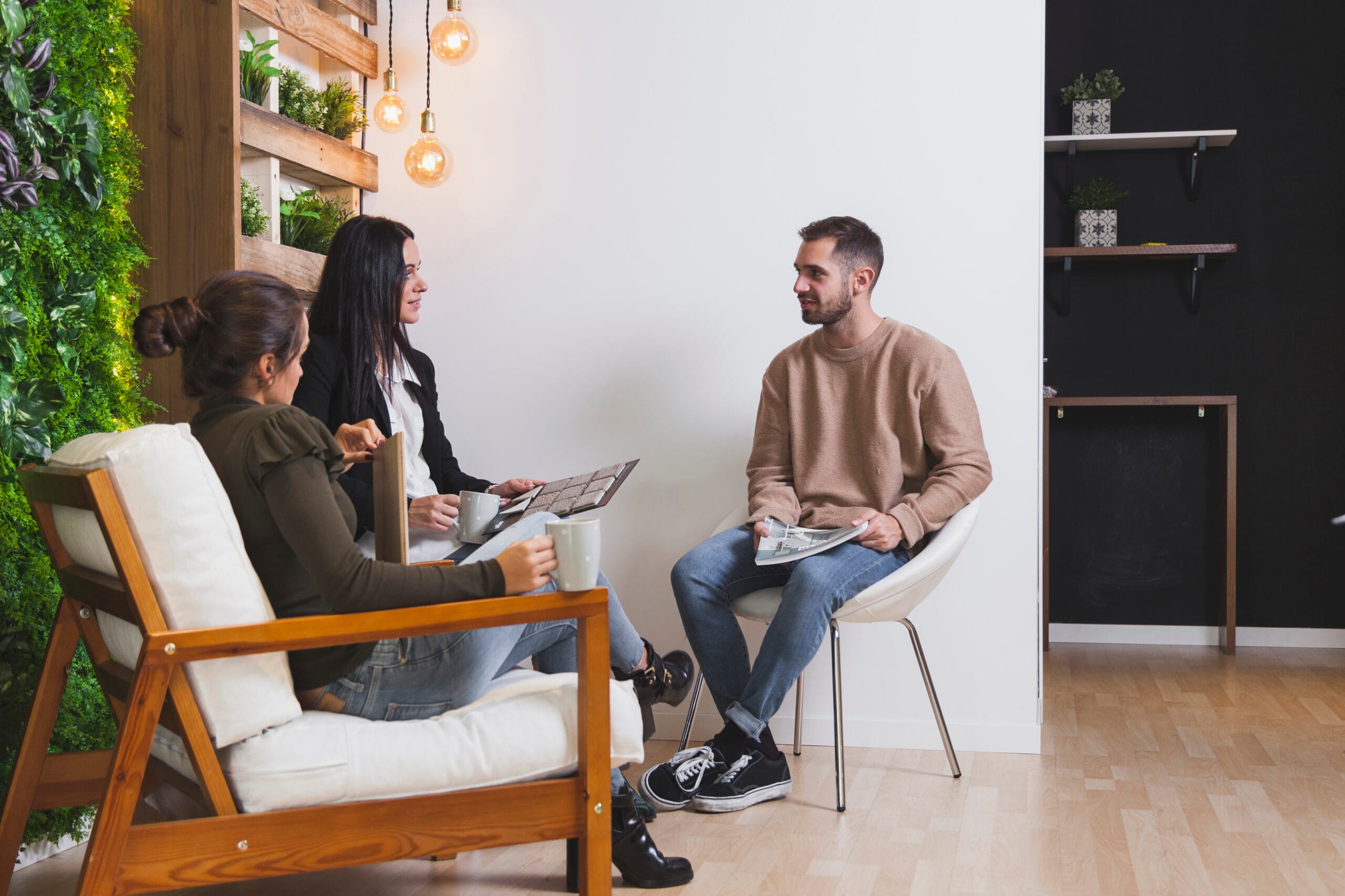Family conversation with an interventionist