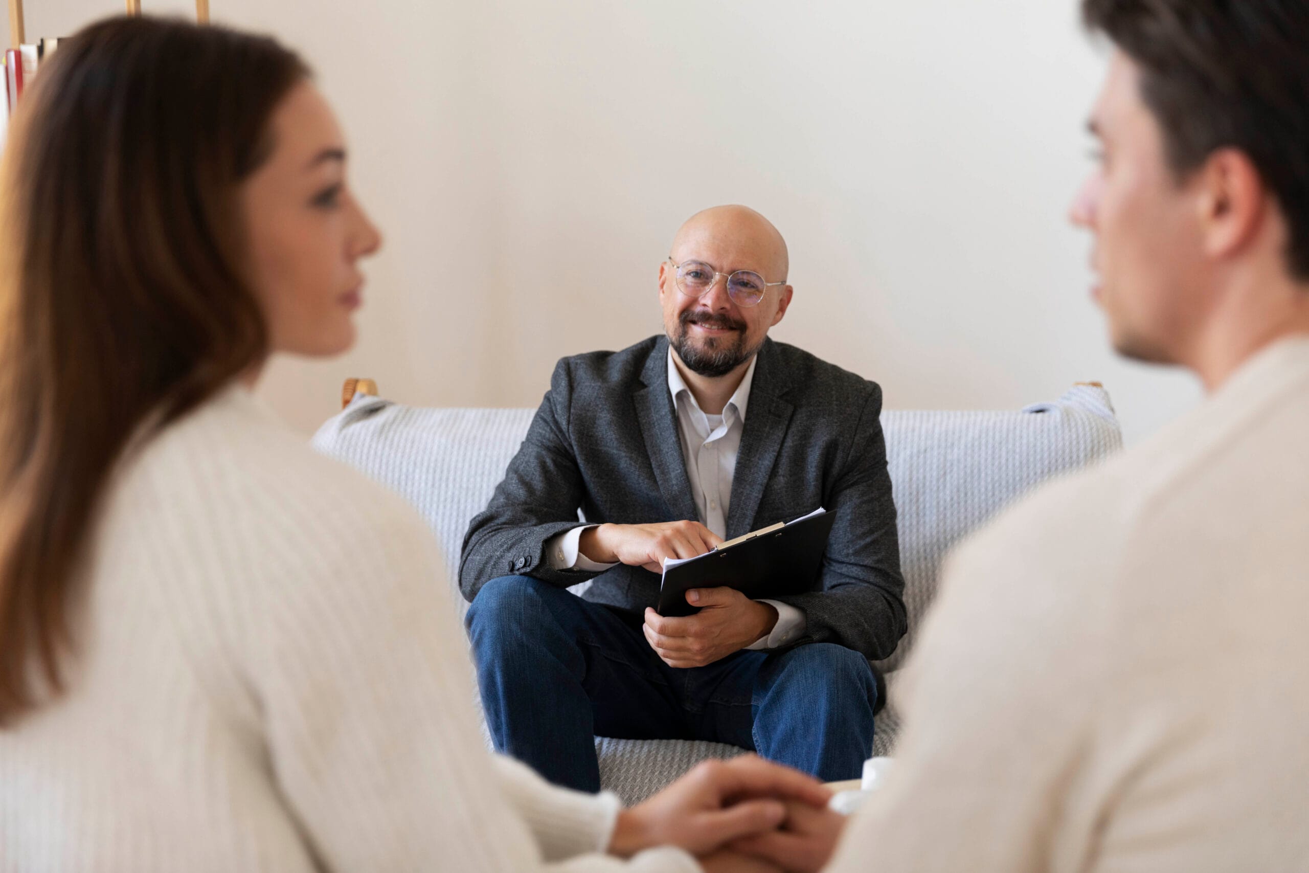 A calm conversation with an interventionist