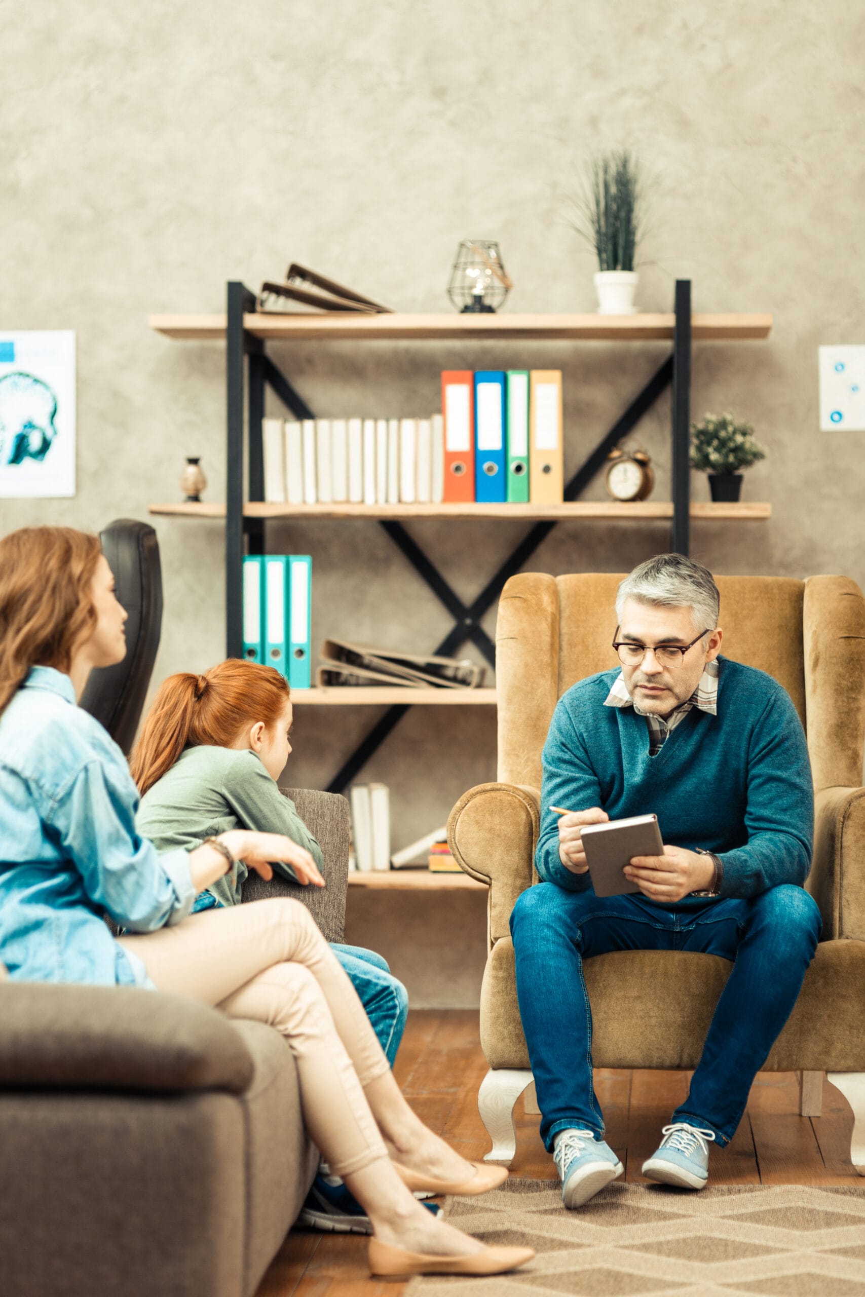 A calm conversation with an interventionist